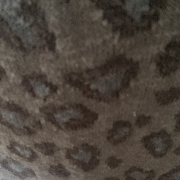 Edge by Jen Rade sweater. - Picture 5 of 9